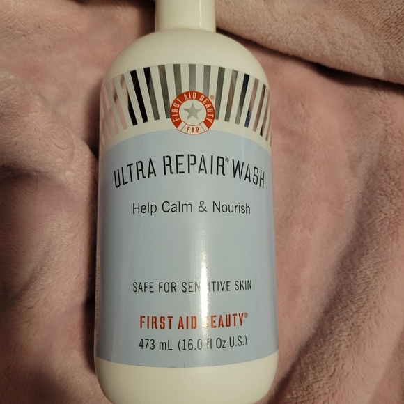 First Aid Beauty Bath & Body 525 Ultra Repair Wash Poshmark
